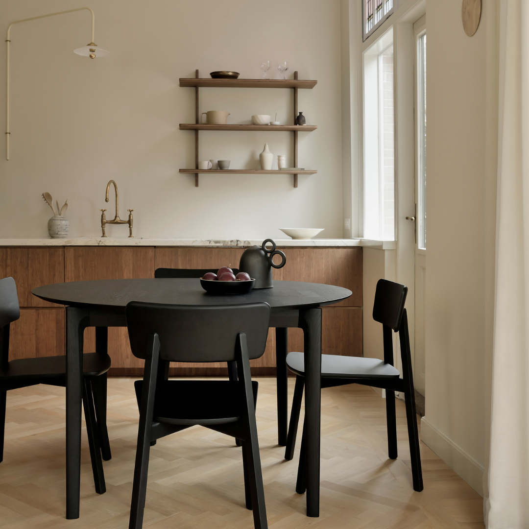 Box Extendable Round Dining Table