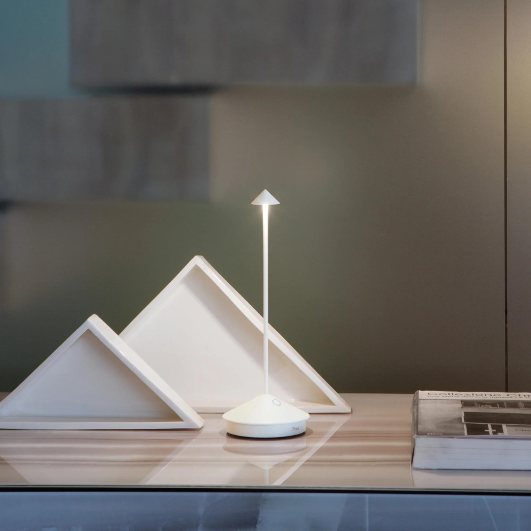 Pina Pro Lamp