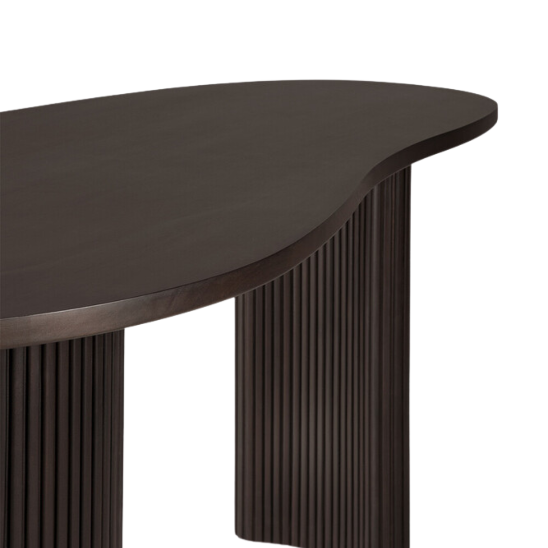 Boomerang Desk