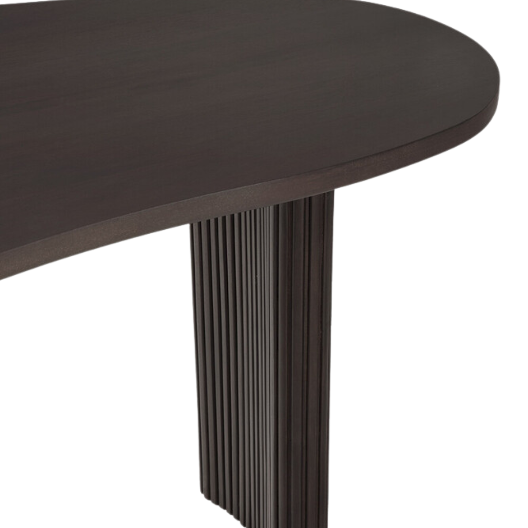 Boomerang Desk